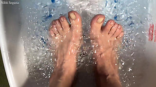 Foot Soak Toe Wiggle