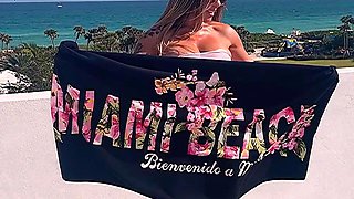 Blonde is flashing her big boobs in the outdoors