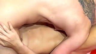 Cheyenne Jewell Vs Lora Cross in a Fully Nude Sexwrestle with a Punishment Round