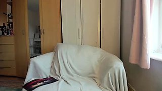 teen brunette 95 masturbating on live webcam