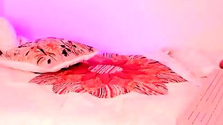 Webcam fun mature brunette with toys cum on cam
