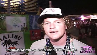 Indescribable honey's public dirt
