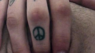Amateur Close Up Squirting Masturbation