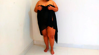 Egypt Hot Wife Half Naked in Front of Neighbor's Bathroom After Shower