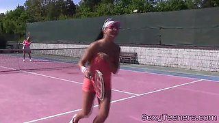 Fourway teens pussyfucked on tennis court