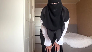 Busty Syrian MILF Masturbates Her Pussy Through Black Lingerie