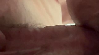 Nahaufnahme Doggy Von Unten Gefilmt