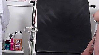 Hairy Mature Jolly Jay Cums on Her Gyno Exam