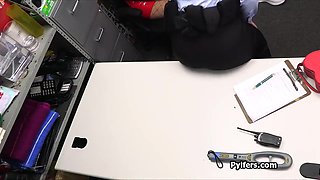 Extra Curvy Female Mall Cop In A Threeway With Pilfers