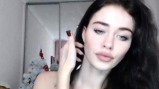 Brunette Solo Webcam Masturbation