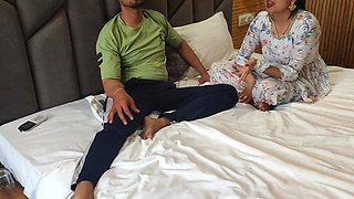 Naughty Saara Bhabhi Teaches Fucking To Virgin Teen Devar And Devar Fucked Her So Hard That She Ejaculated While Fucking