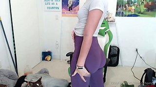 amateur vip ass flashing boobs on live webcam