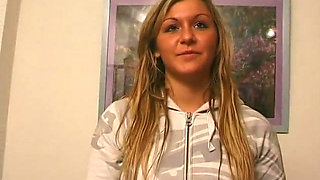 Amateur bitch shows everything!