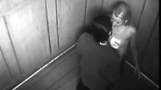 Couple fucking in the lift