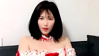 Pussy close up by slutty teen on cam