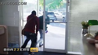 Brazzers - crimson eviee gets dispelled from the heist by a Big Cock & enjoys a threeway with coworkers lucy lotus & damion