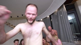Top notch babes stuffed horny dicks in mind-blowing orgy