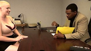 Amateur blondes pov blowjob and hardcore fun with lucky dude