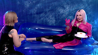 Facesitting and Licking Pussy Lesbian Rough Sex Hardcore Fuck Doggy Sex and Ass Tease Arya Grander