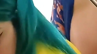 Brazilian Miku Gets Stuck on the Stairs and Kaito Gives Her More Than a Hand