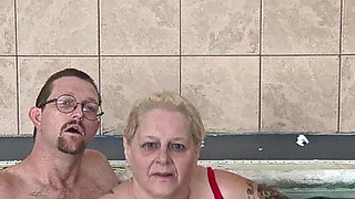 BBW Princess Sucking His Cock Underwater with Her Naughty Stepfather