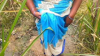 Village Aunty Showing Her Pussy to Ex-boyfriend in Sugarcane Plantation