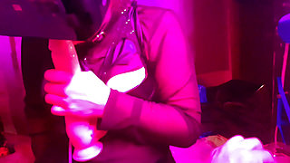 This Is My First Time Giving a Blowjob in the World of Virtual Reality