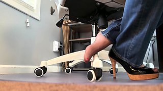 Linsey Dawn solo foot fetish