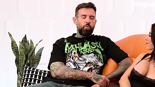 Elizabeth Skylar PlugTalk Threesome With Lena The Plug