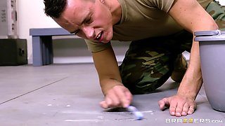 The Milf In The Military With Olivia Austin, Justin Hunt - Brazzers