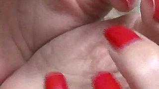 Feel My Fingernail on Your Chest, Scratching, Lady Victoria Valente