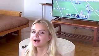 Trippie Bri Sex Tape She Gets Fucked While Watching TV