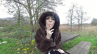 Shay London - Smoking