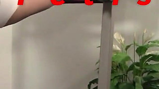 Carmen Callaway Does the Splits and Gets a Load at the Gym