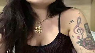 Perlla Hot Singer at Bigo Live