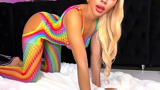Wowarielle - Pay Piggy Pig Piggy