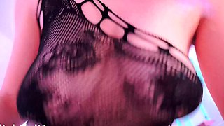 Big boobed Memphis Monroe masturbates in stocking