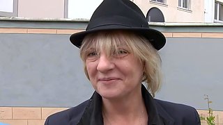 German housewife does sex casting on the street