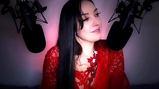 Amateur Webcam Teen Flashes Masturbates