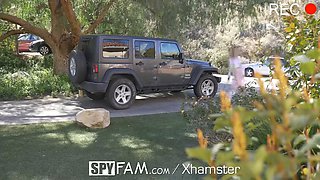 SPYFAM Step sister CREAMPIED for damaging car