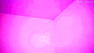 Enjoy cam model LesiMoonies sexy pussy play