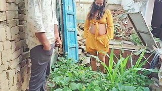 Stepsister Went to the Field to Get Vegetables and Had Sex with Her Stepbrother There, Outdoor Sex Hindi
