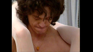 Nicolette Pumps Her Milk