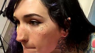 Hot amateur webcam teen masturbates for their fans