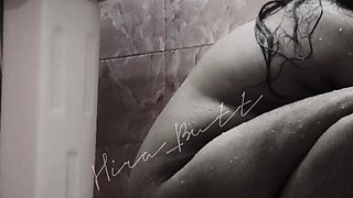 Bhabhi bathing video made