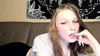 Hot amateur webcam teen masturbates for their fans