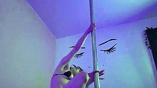 Amateur super hot brunette masturbating 3 mp4