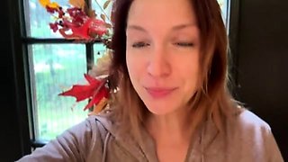 Amateur Big Boobs jerks Big Dick