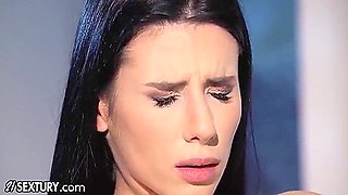 Entertaining Bored Wife Nelly Kent With Hard Anal & Rimming