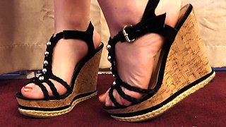 Slutty girl foot fetish with masturbation